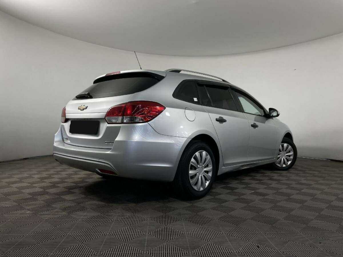 Купить Chevrolet Cruze с пробегом. Фото: #4