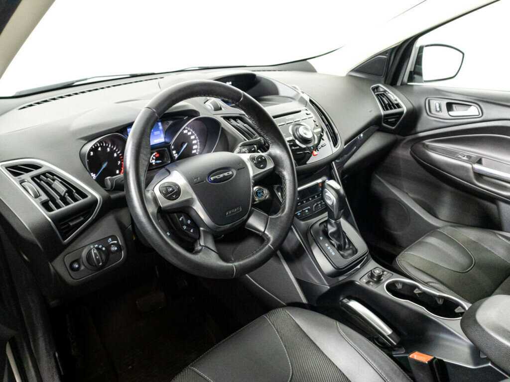 Купить Ford Kuga с пробегом. Фото: #10