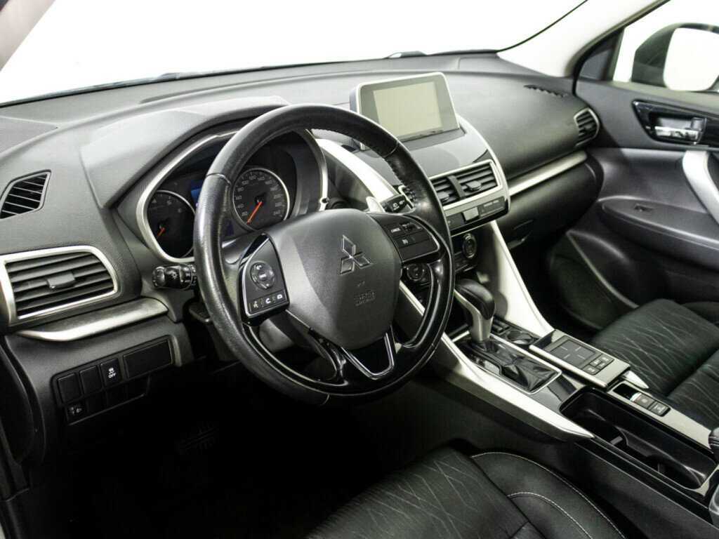 Купить Mitsubishi Eclipse Cross с пробегом. Фото: #10
