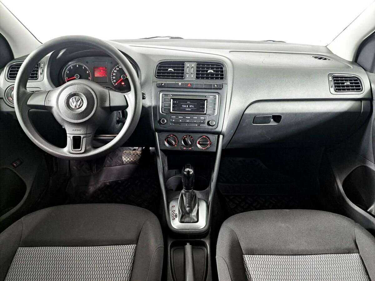Купить Volkswagen Polo с пробегом. Фото: #11