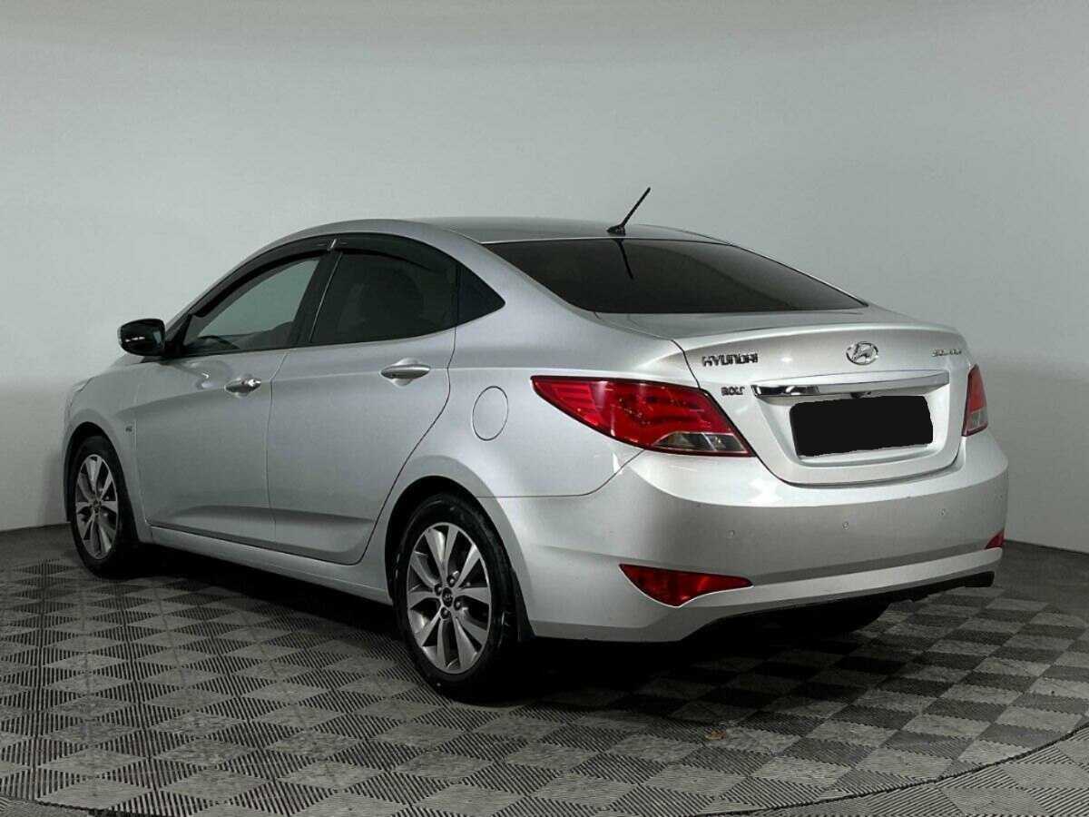 Купить Hyundai Solaris с пробегом. Фото: #5