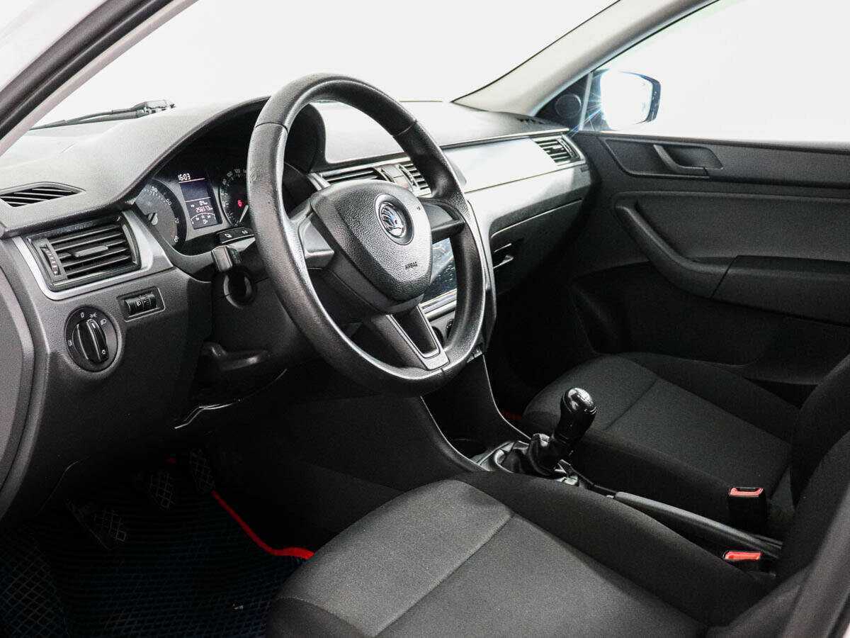 Купить Skoda Rapid с пробегом. Фото: #7