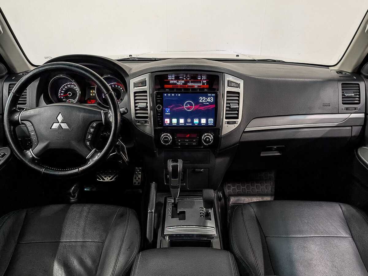 Купить Mitsubishi Pajero с пробегом. Фото: #13