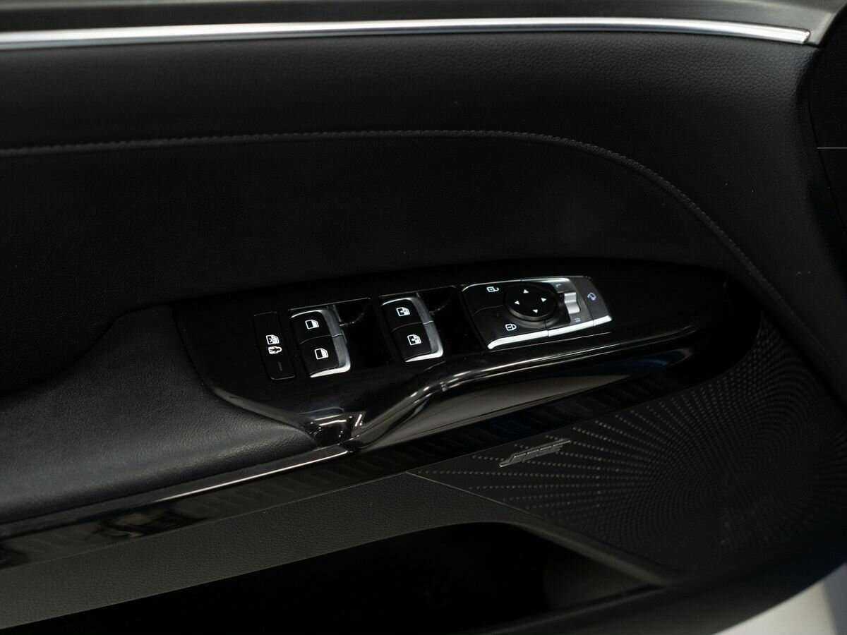 Купить Kia K5 с пробегом. Фото: #13