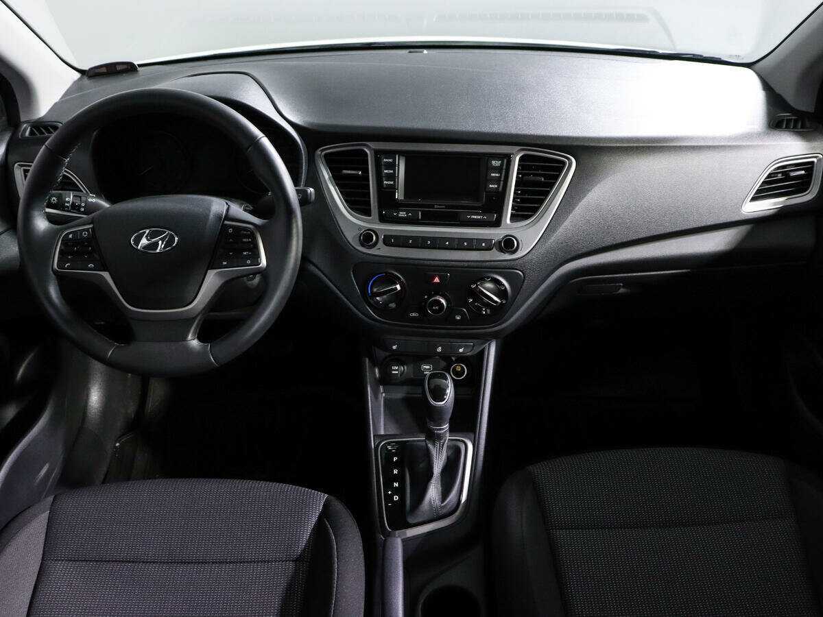 Купить Hyundai Solaris с пробегом. Фото: #11