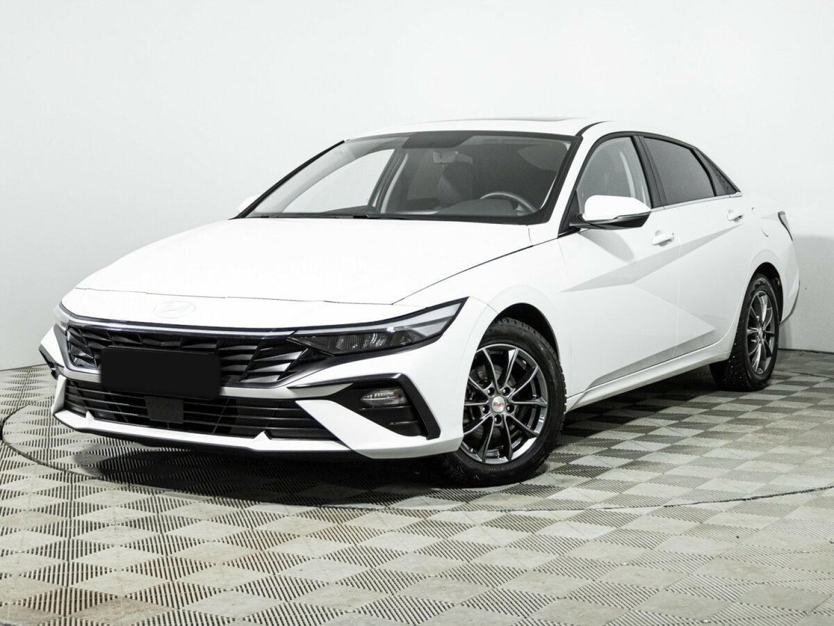 Купить Hyundai Elantra с пробегом. Посмотреть фото