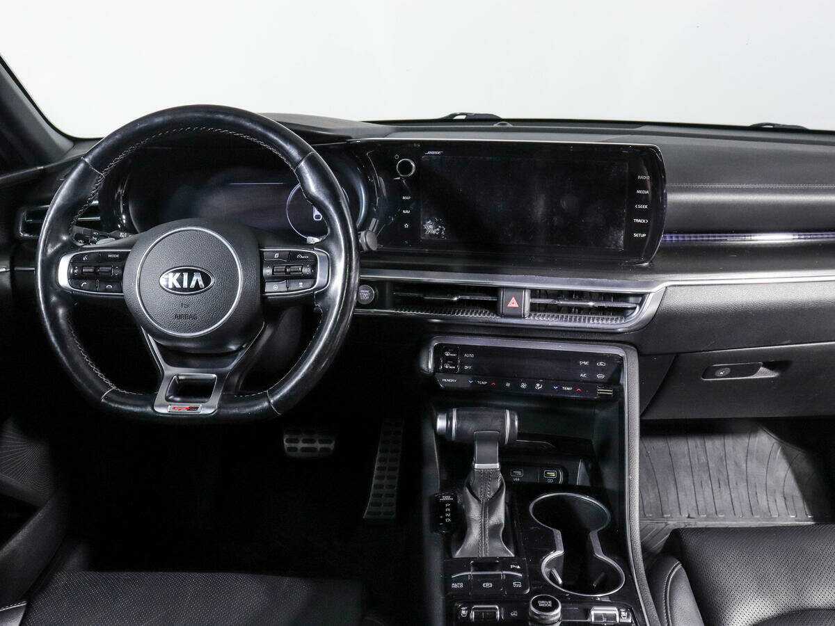 Купить Kia K5 с пробегом. Фото: #9