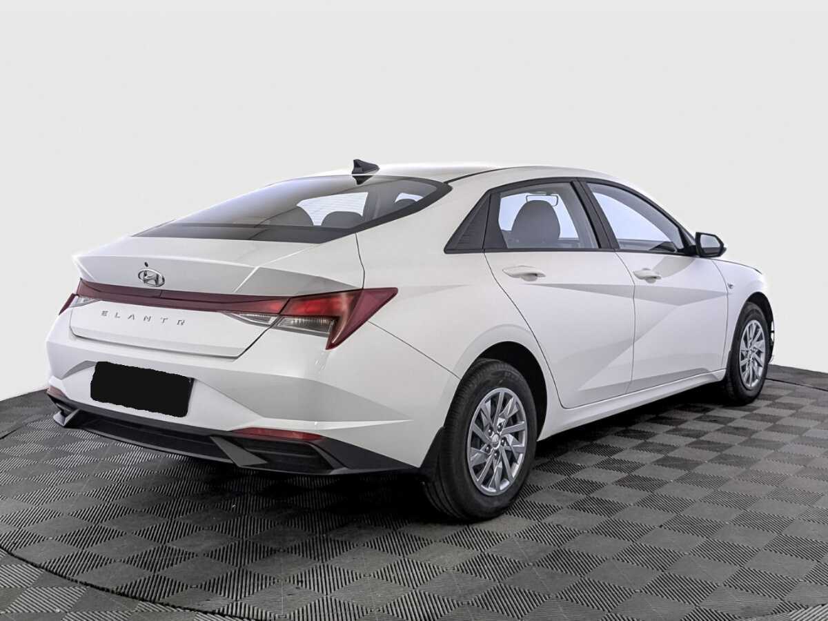 Купить Hyundai Elantra с пробегом. Фото: #4