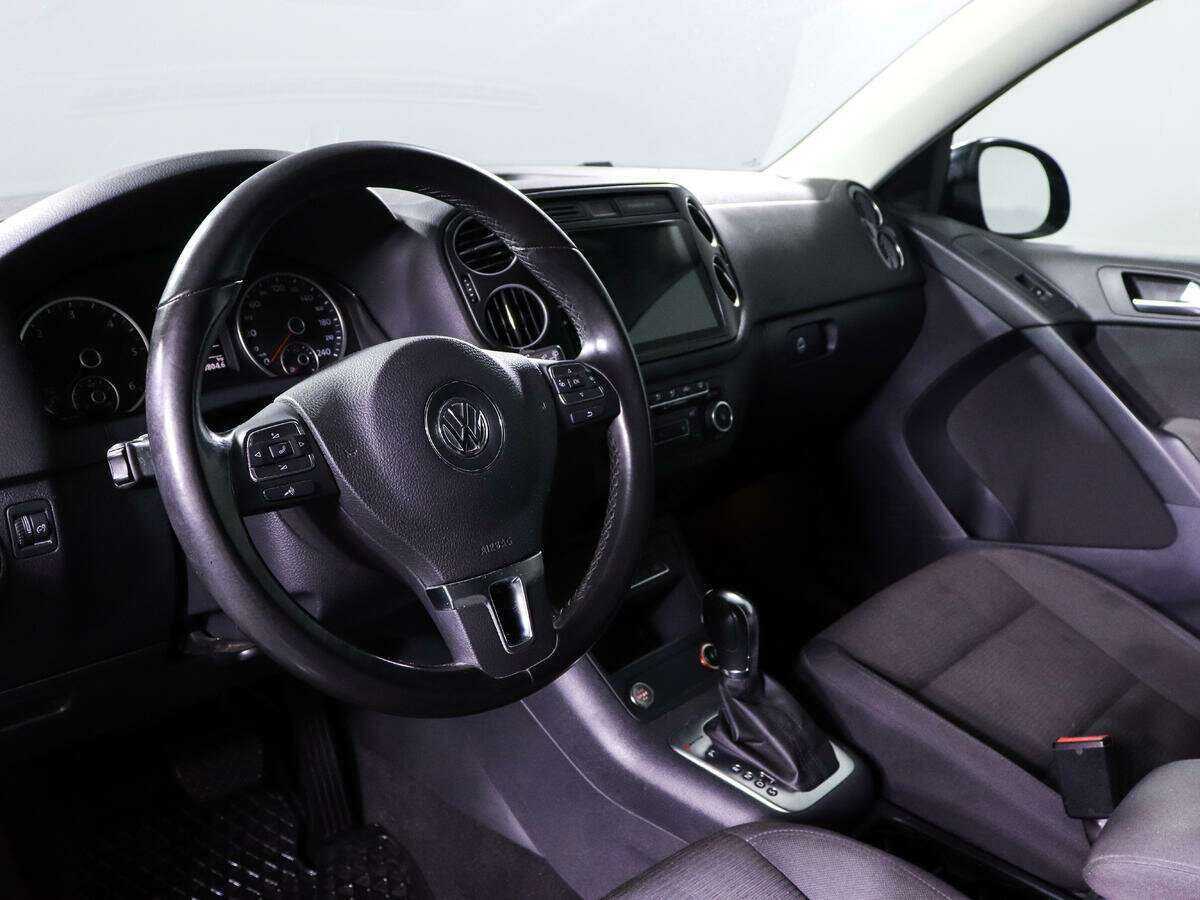 Купить Volkswagen Tiguan с пробегом. Фото: #13