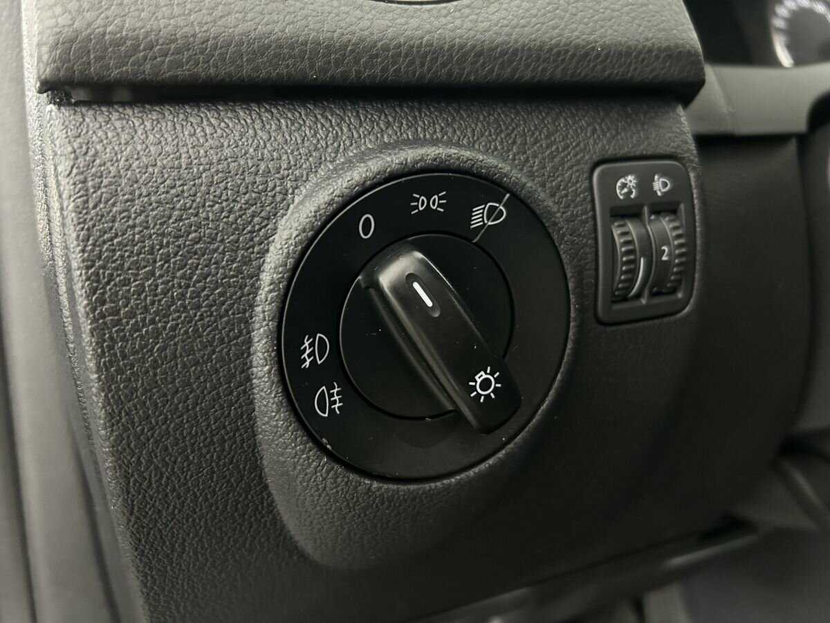 Купить Volkswagen Golf Plus с пробегом. Фото: #7