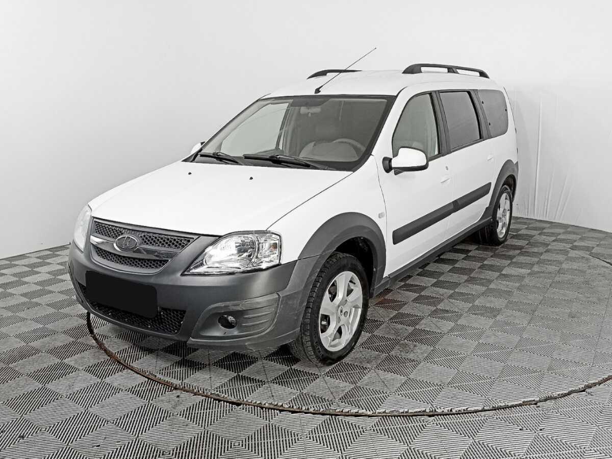 Купить Lada (ВАЗ) Largus с пробегом. Посмотреть фото