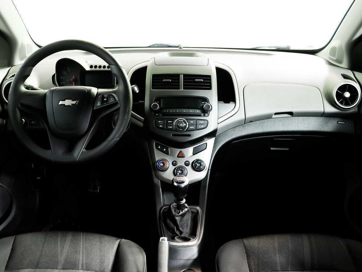 Купить Chevrolet Aveo с пробегом. Фото: #9