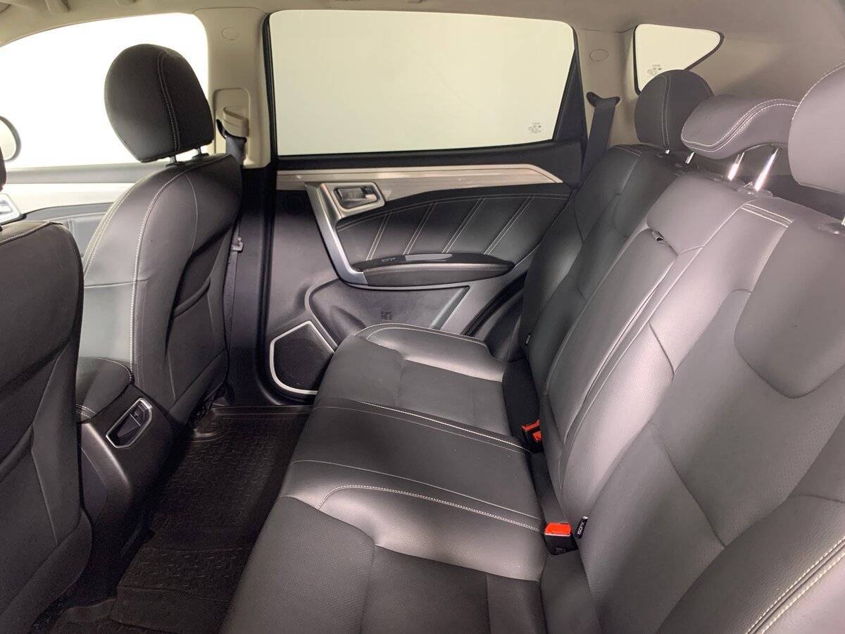 Купить Geely Emgrand X7 с пробегом. Фото: #17