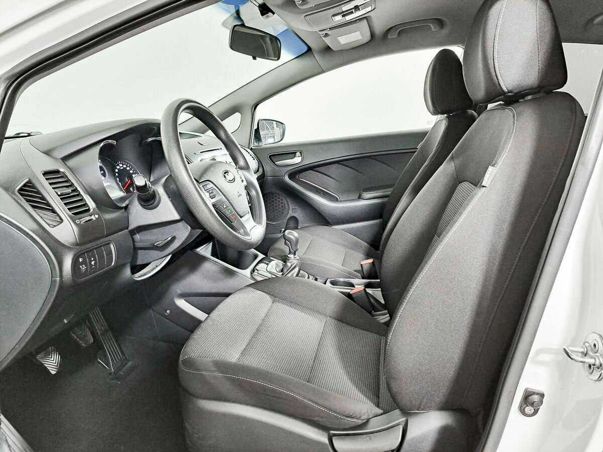Купить Kia Cerato с пробегом. Фото: #13