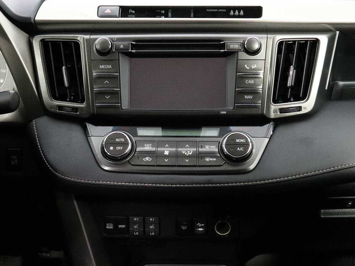 Купить Toyota RAV4 с пробегом. Фото: #13