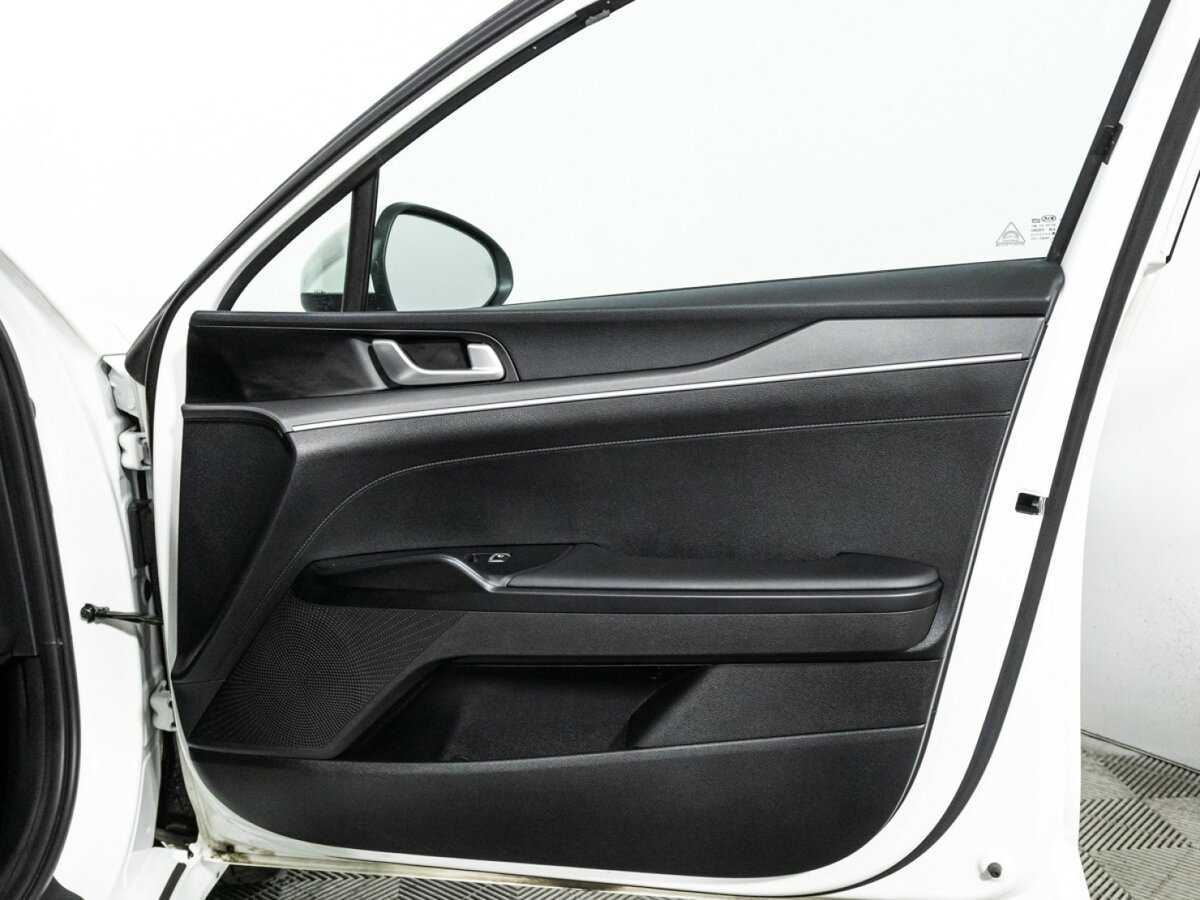 Купить Kia K5 с пробегом. Фото: #27