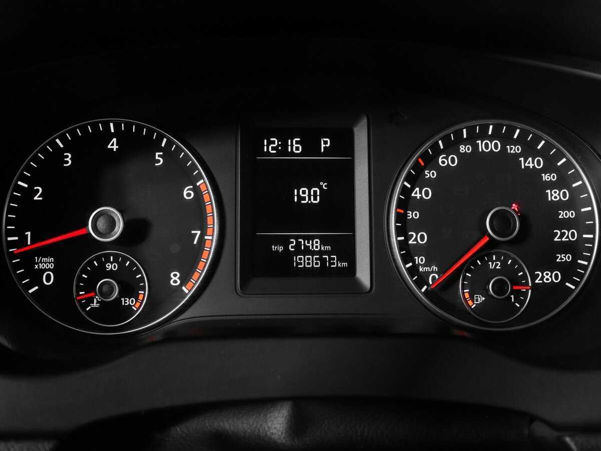 Купить Volkswagen Jetta с пробегом. Фото: #7