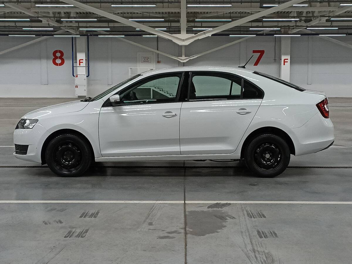 Купить Skoda Rapid с пробегом. Фото: #7