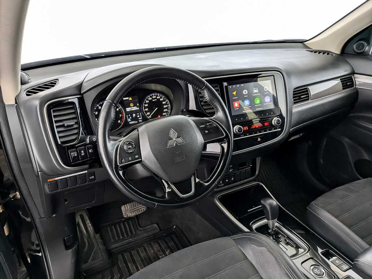 Купить Mitsubishi Outlander с пробегом. Фото: #15