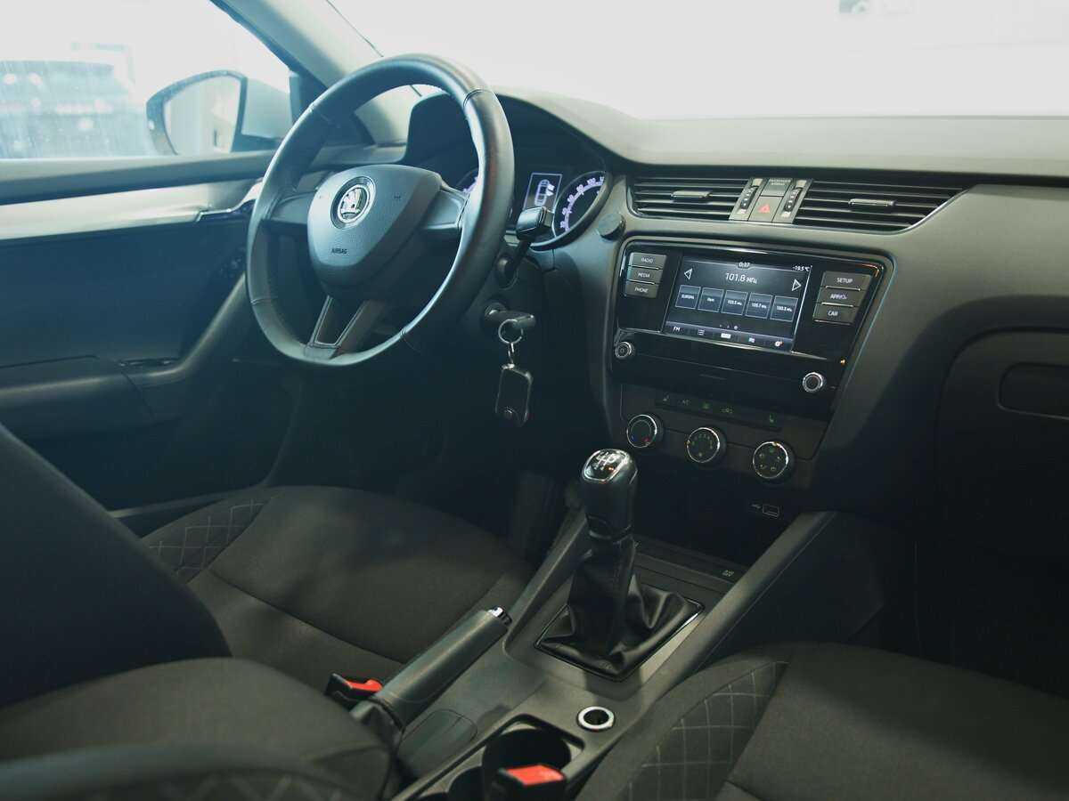 Купить Skoda Octavia с пробегом. Фото: #7