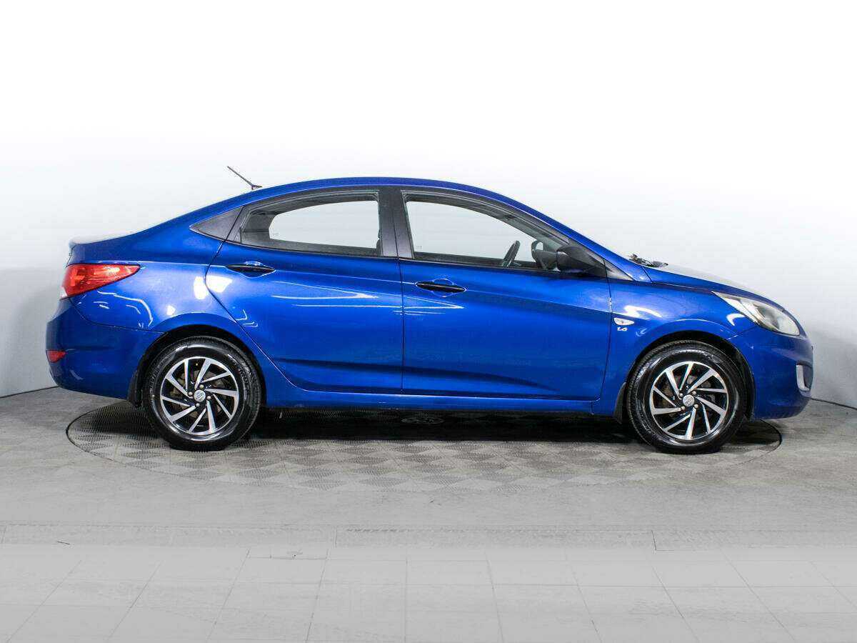 Купить Hyundai Solaris с пробегом. Фото: #3