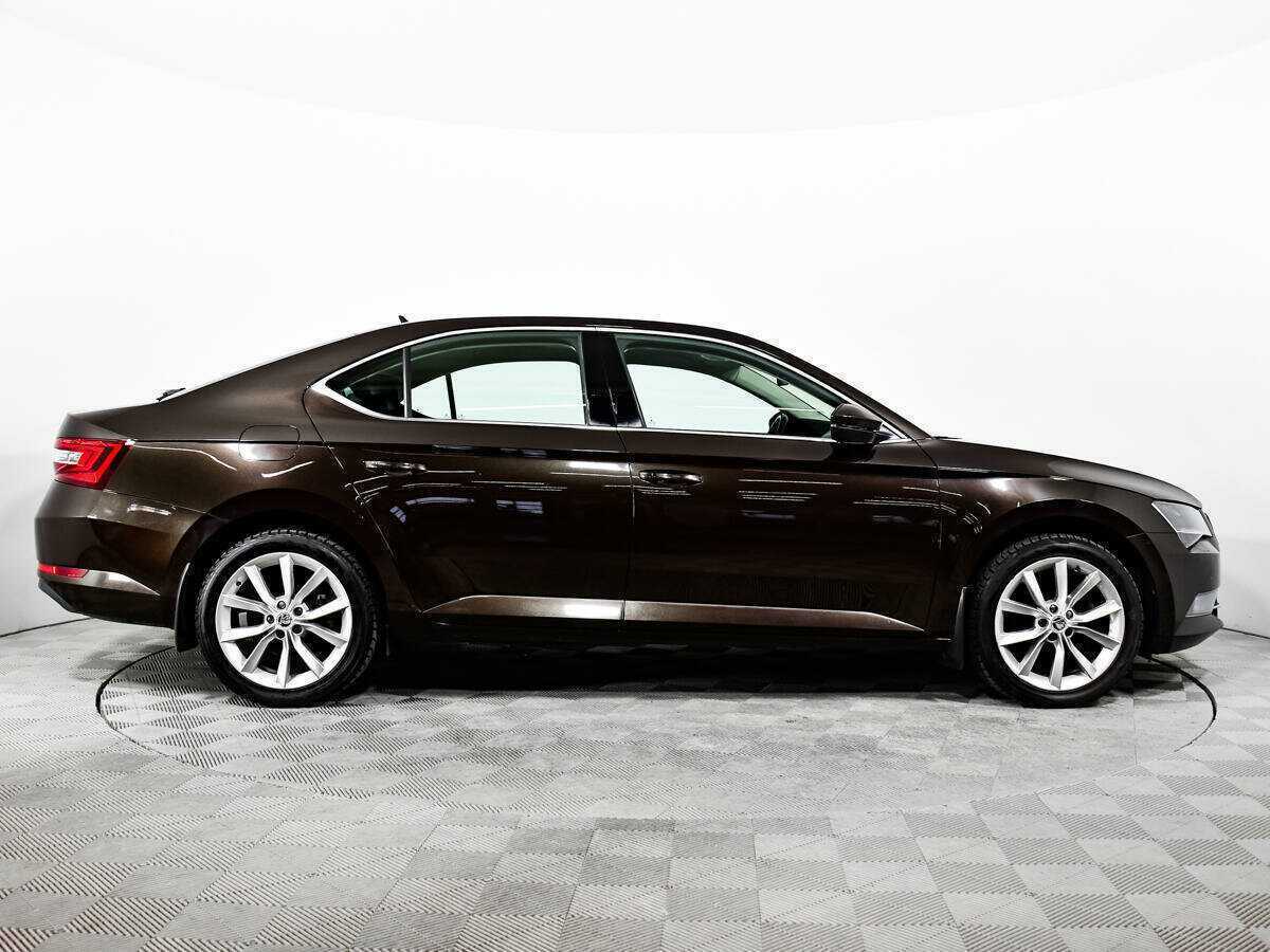 Купить Skoda Superb с пробегом. Фото: #3