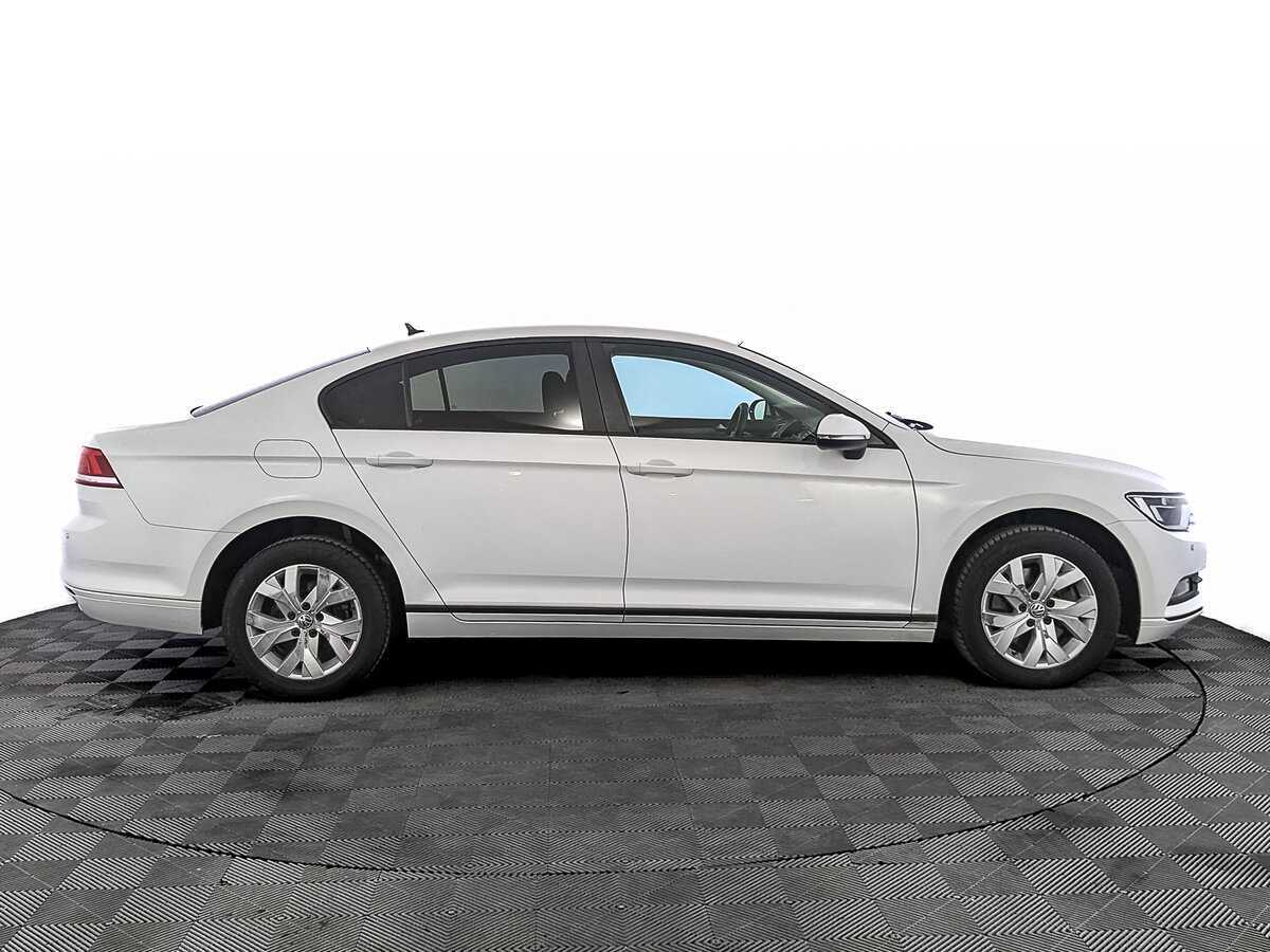 Купить Volkswagen Passat с пробегом. Фото: #3