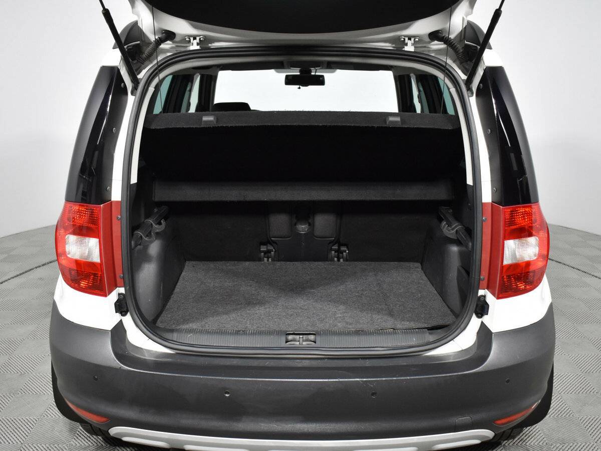 Купить Skoda Yeti с пробегом. Фото: #12