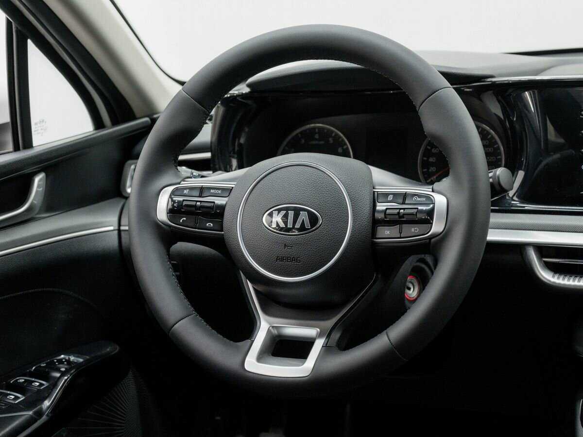 Купить Kia K5 с пробегом. Фото: #10