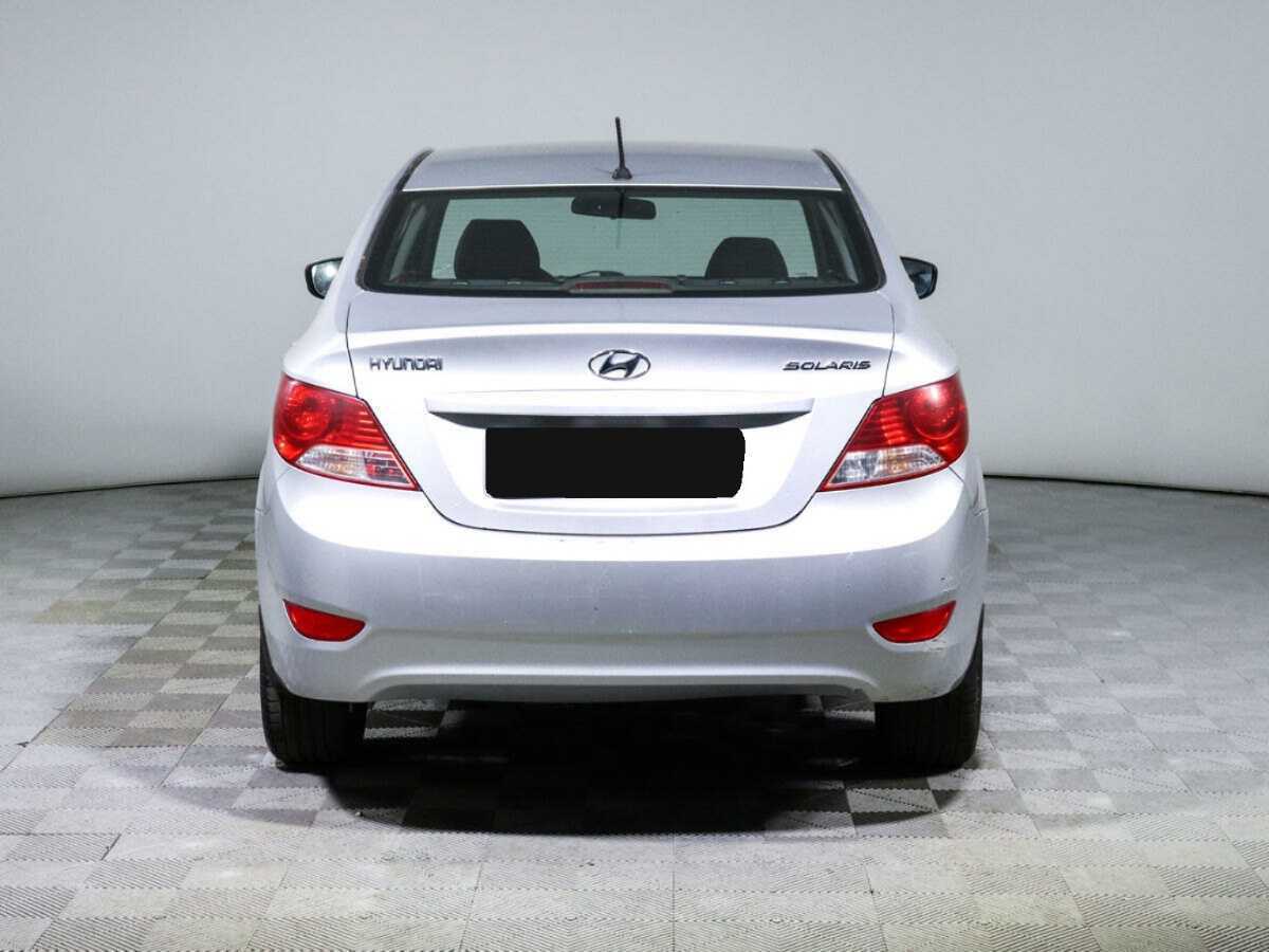 Купить Hyundai Solaris с пробегом. Фото: #5