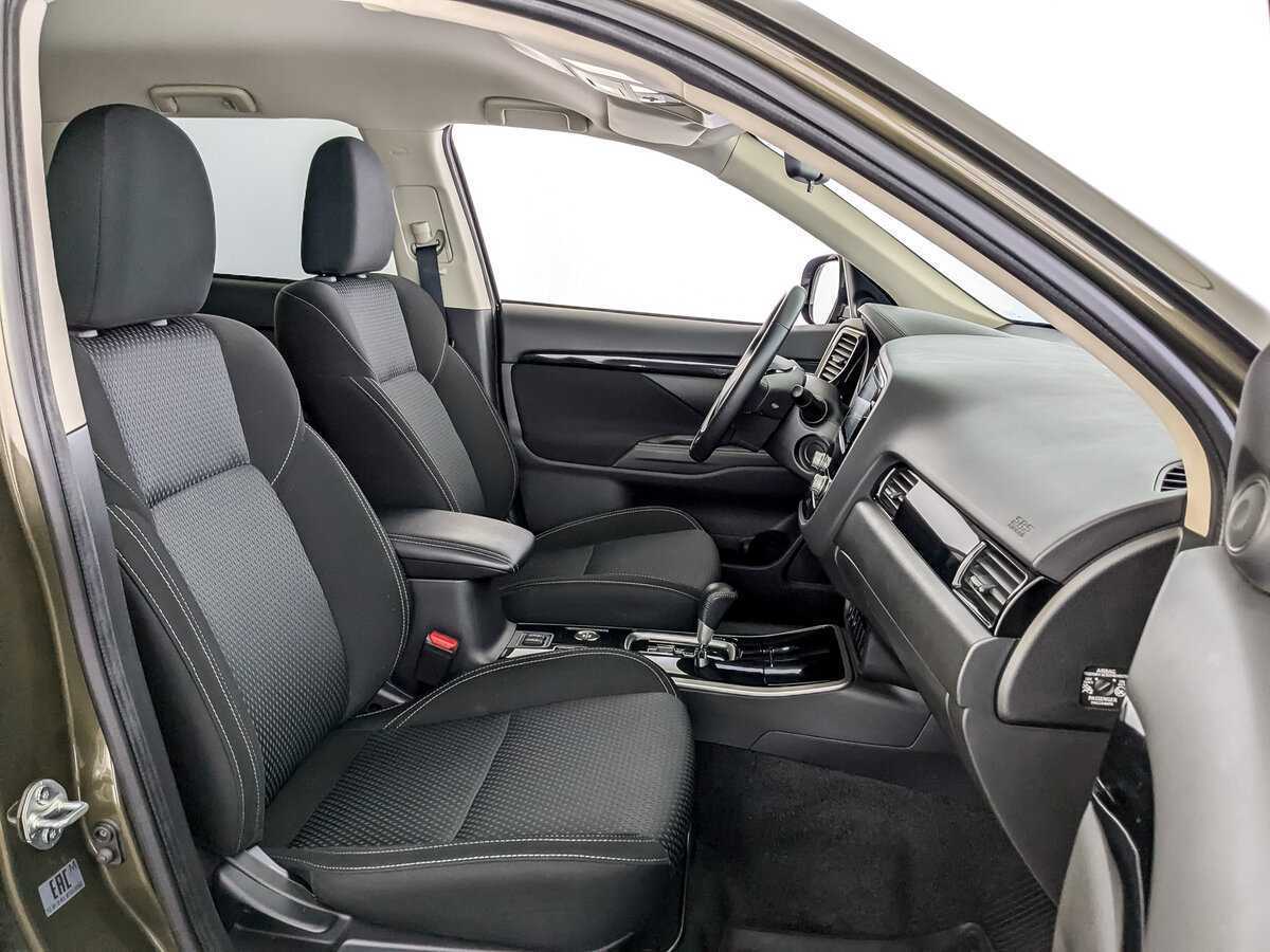 Купить Mitsubishi Outlander с пробегом. Фото: #17