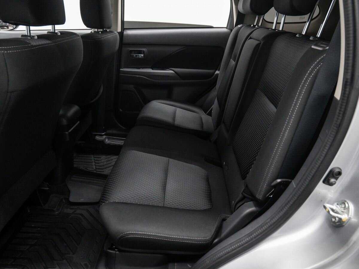 Купить Mitsubishi Outlander с пробегом. Фото: #13