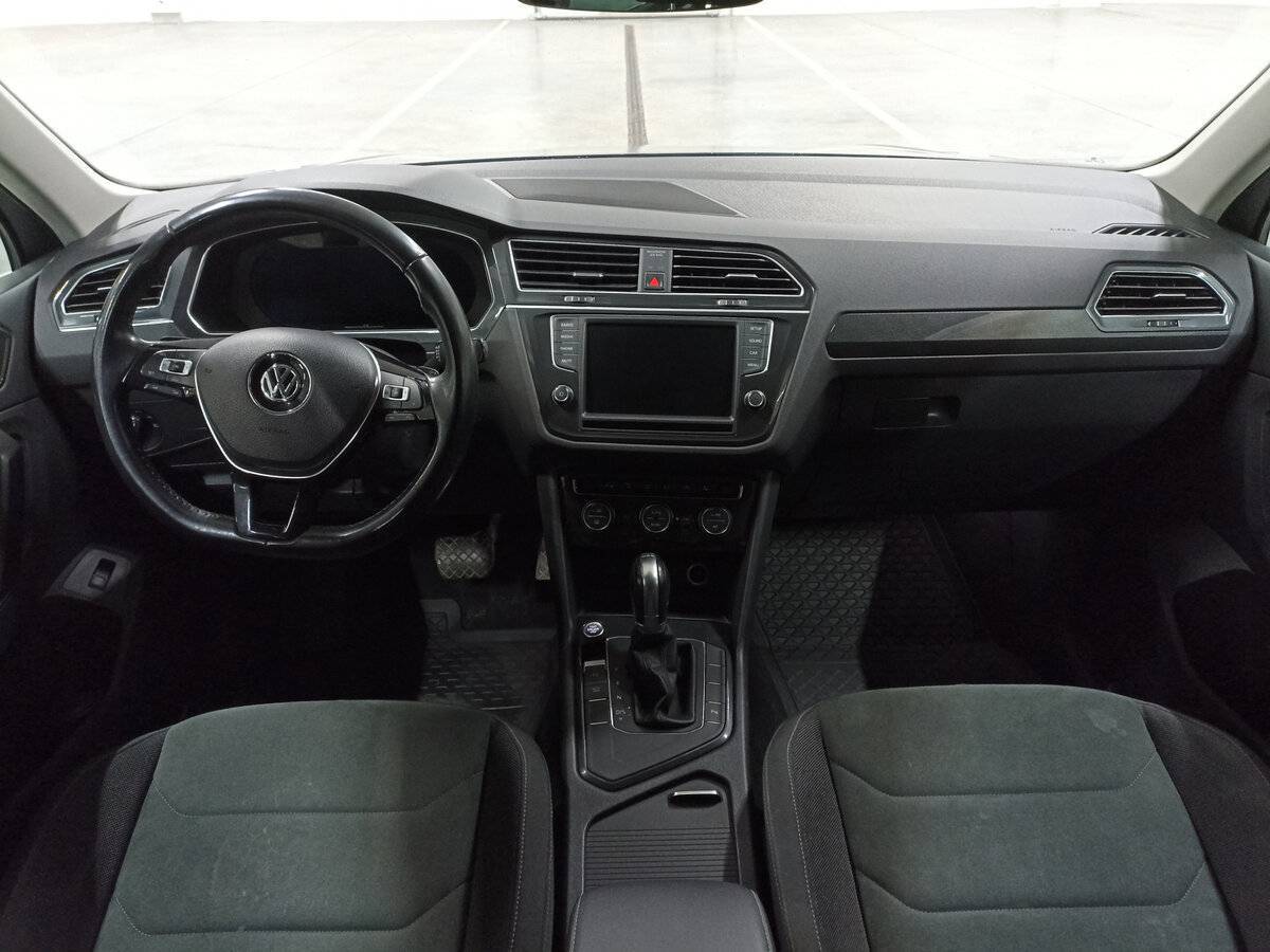Купить Volkswagen Tiguan с пробегом. Фото: #13