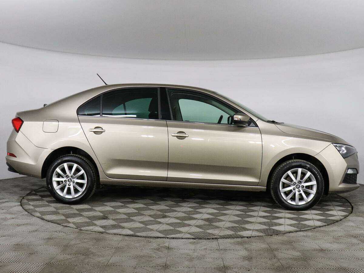 Купить Skoda Rapid с пробегом. Фото: #3