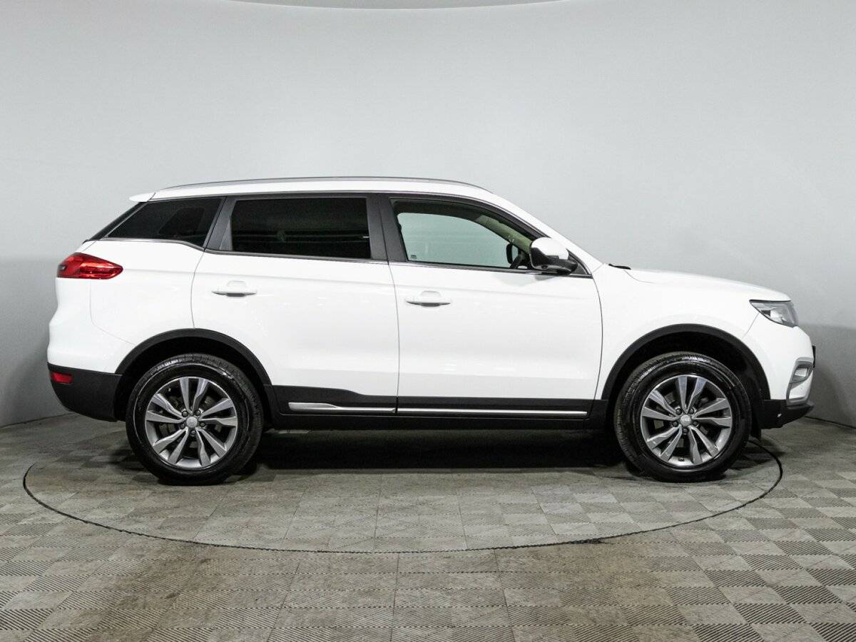 Купить Geely Atlas с пробегом. Посмотреть фото
