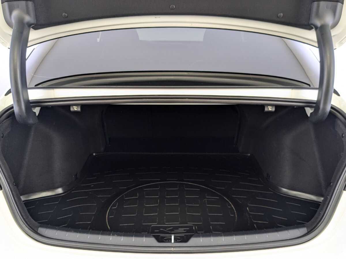 Купить Kia K5 с пробегом. Фото: #9