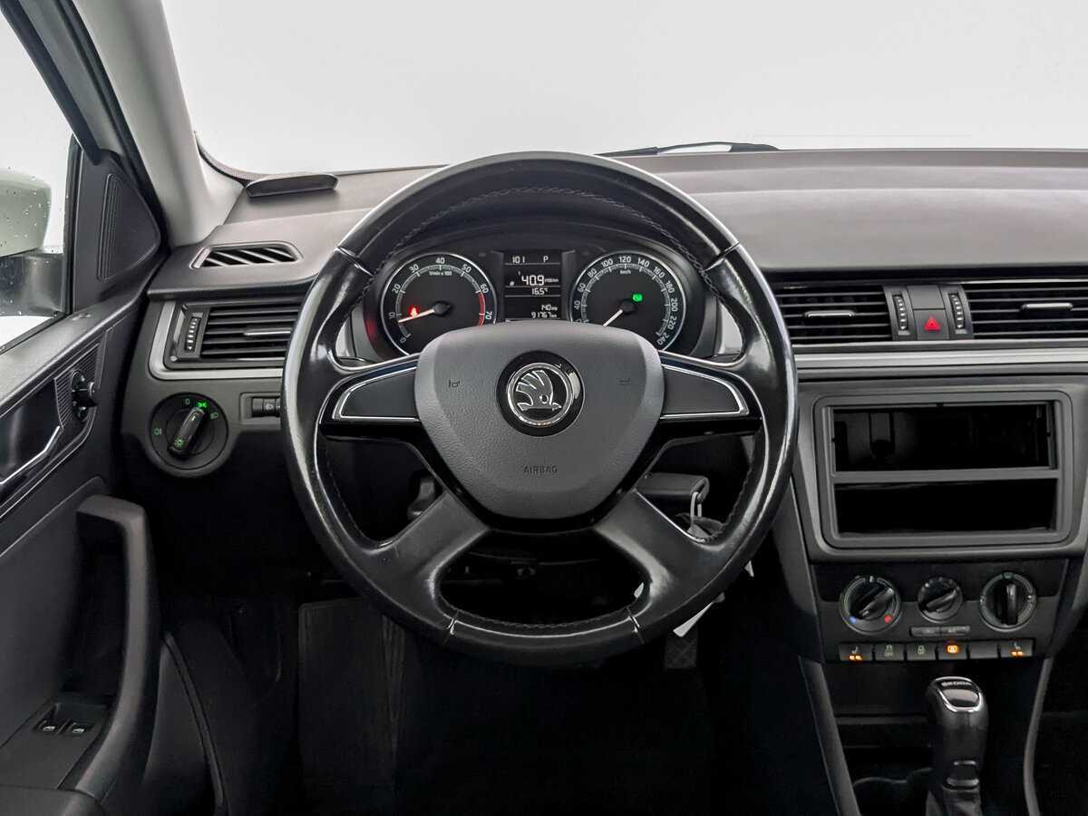 Купить Skoda Rapid с пробегом. Фото: #16