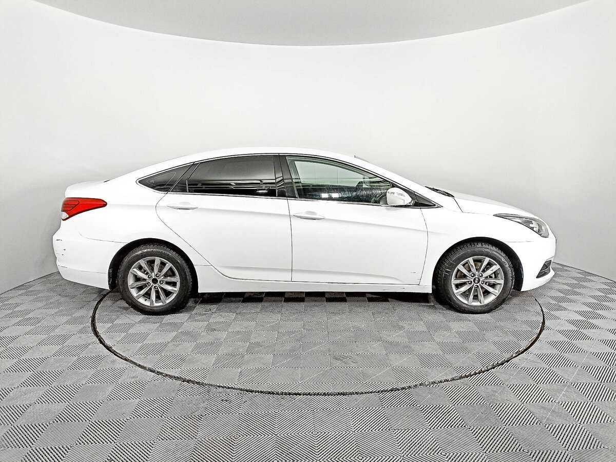 Купить Hyundai i40 с пробегом. Фото: #3