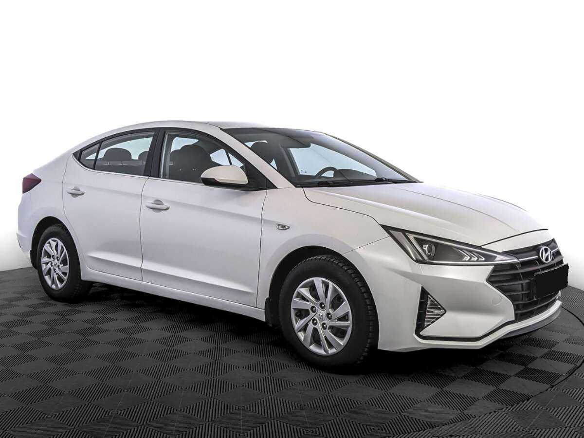 Купить Hyundai Elantra с пробегом. Фото: #2