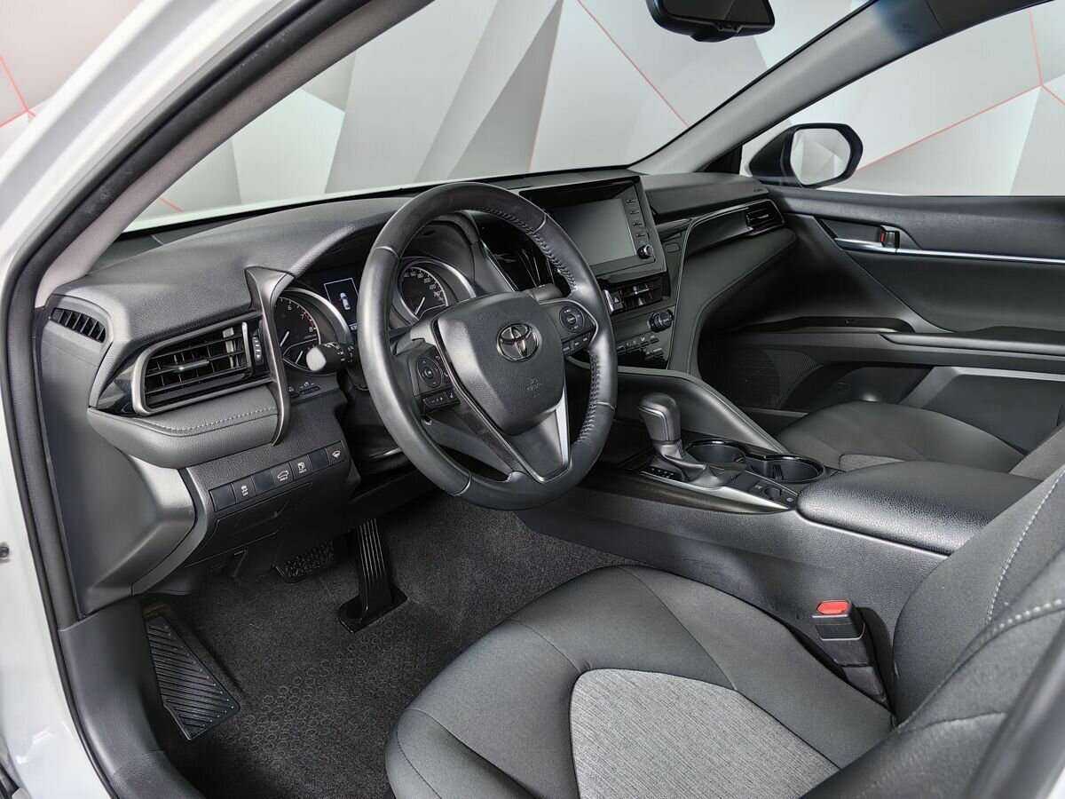 Купить Toyota Camry с пробегом. Фото: #13
