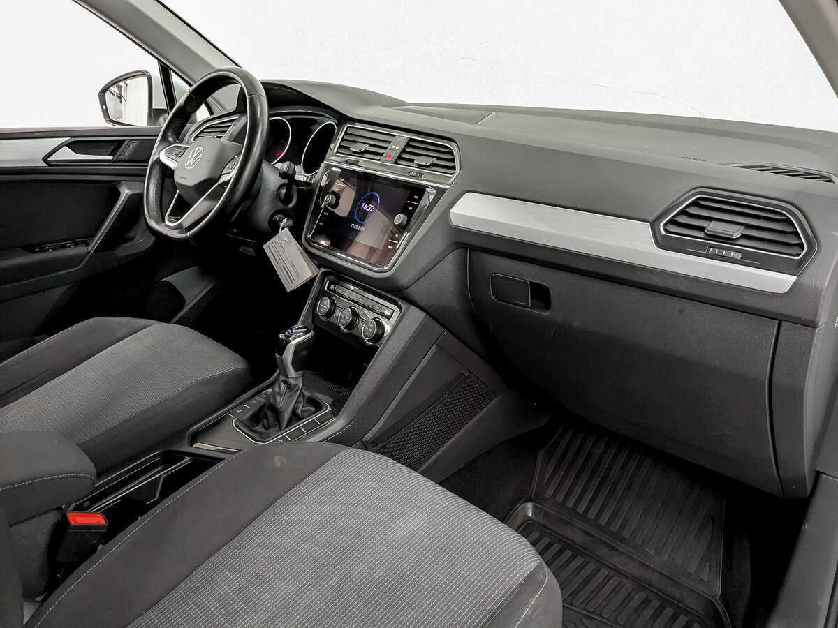 Купить Volkswagen Tiguan с пробегом. Фото: #9
