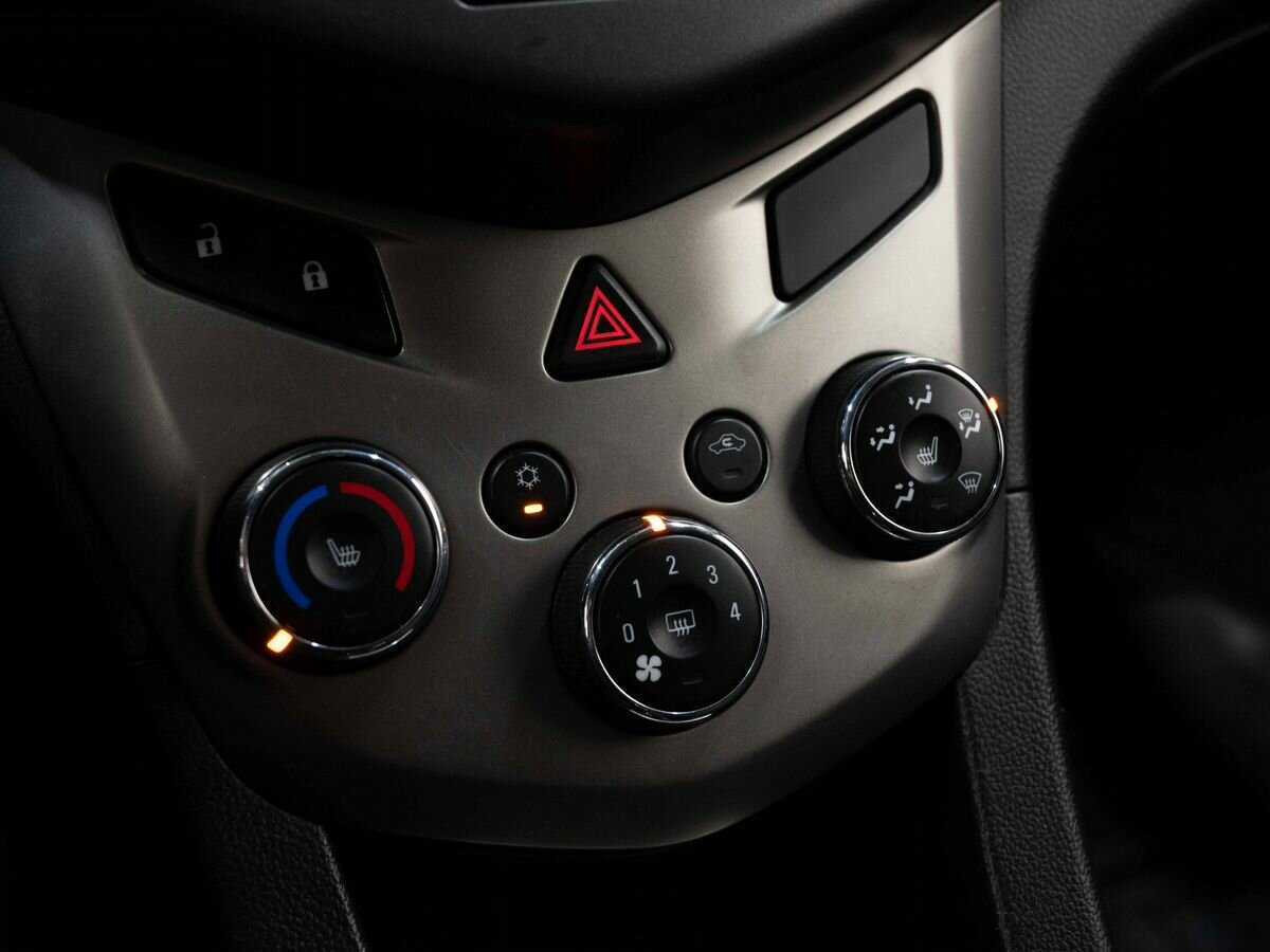 Купить Chevrolet Aveo с пробегом. Фото: #19