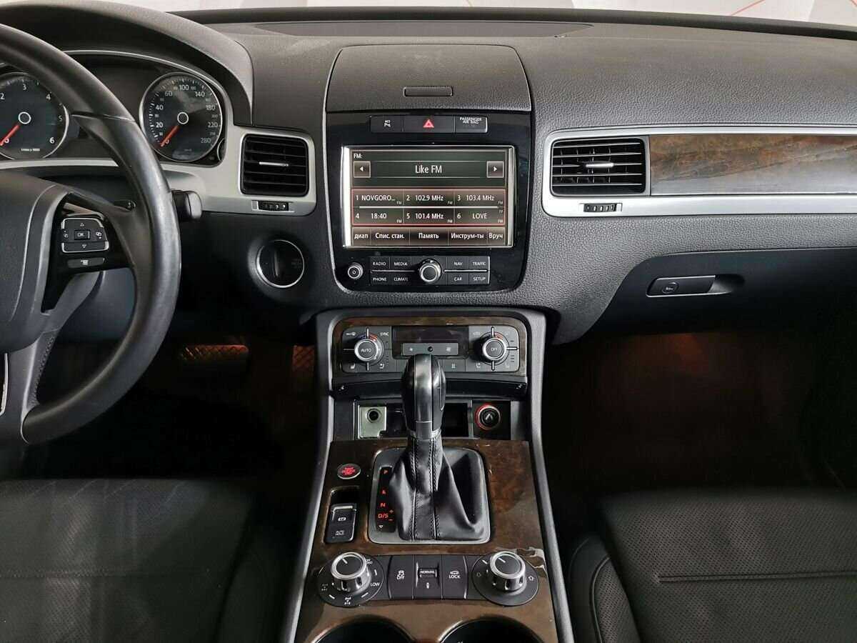 Купить Volkswagen Touareg с пробегом. Фото: #10