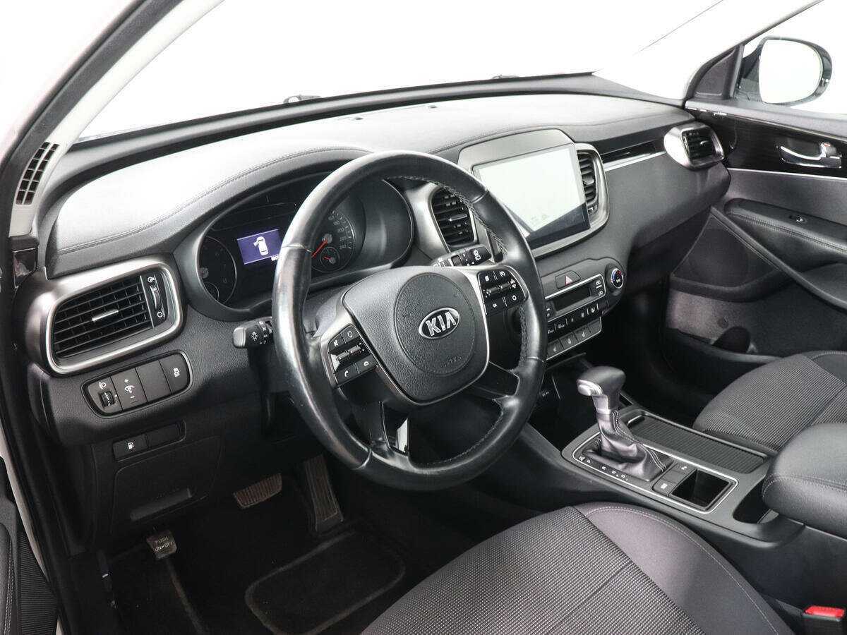 Купить Kia Sorento с пробегом. Фото: #8