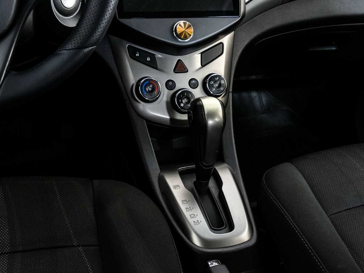 Купить Chevrolet Aveo с пробегом. Фото: #14