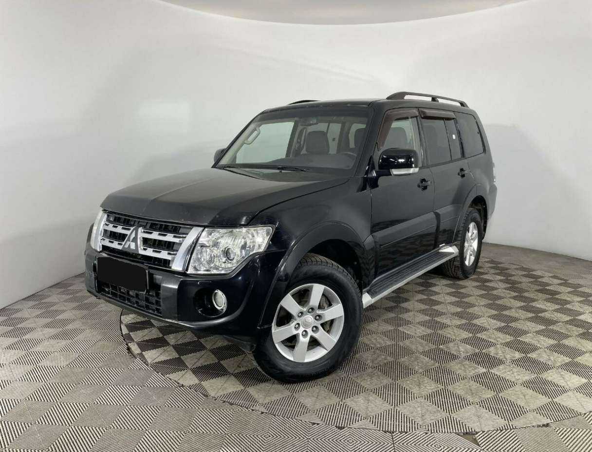 Купить Mitsubishi Pajero с пробегом. Посмотреть фото