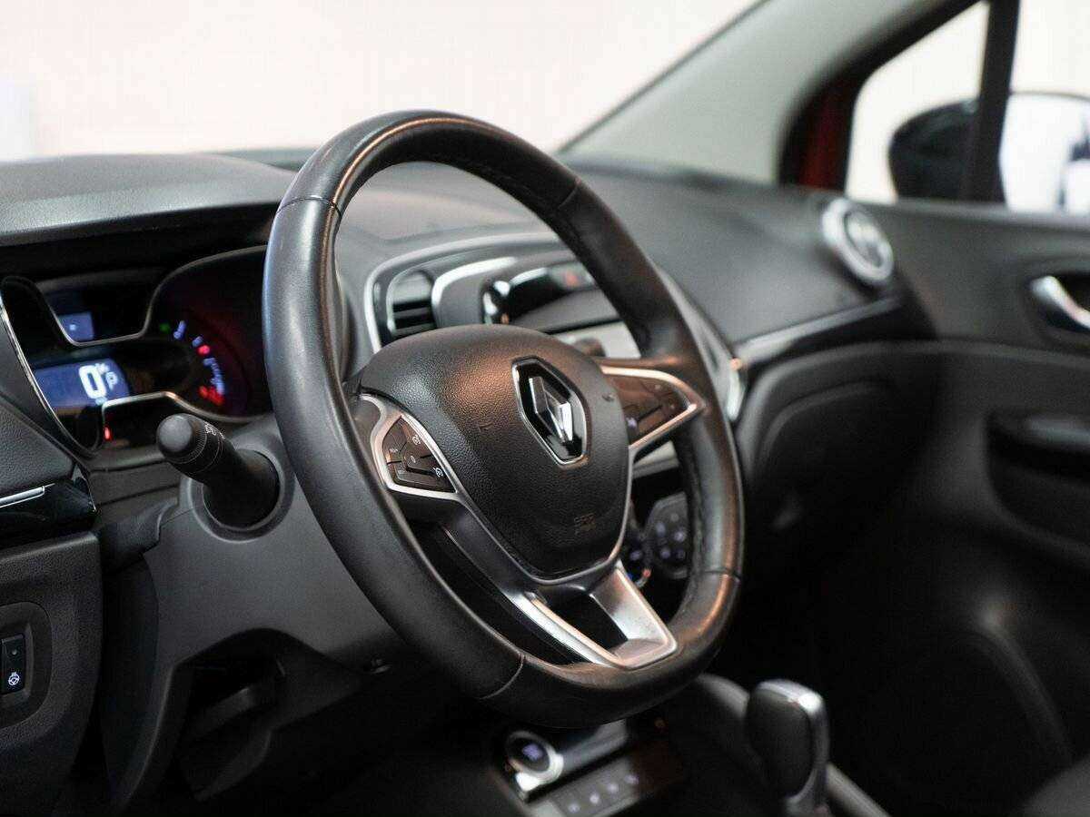 Купить Renault Kaptur с пробегом. Фото: #4