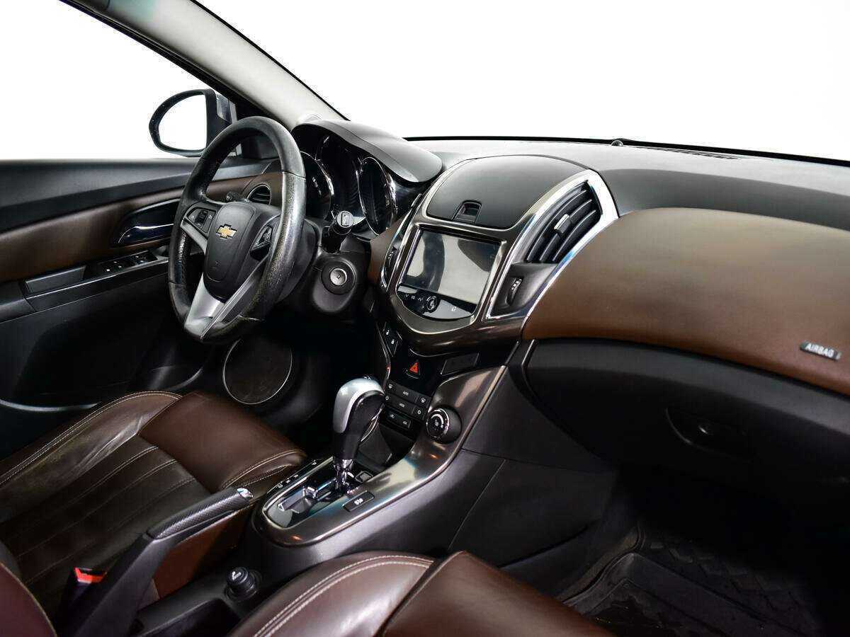 Купить Chevrolet Cruze с пробегом. Фото: #8