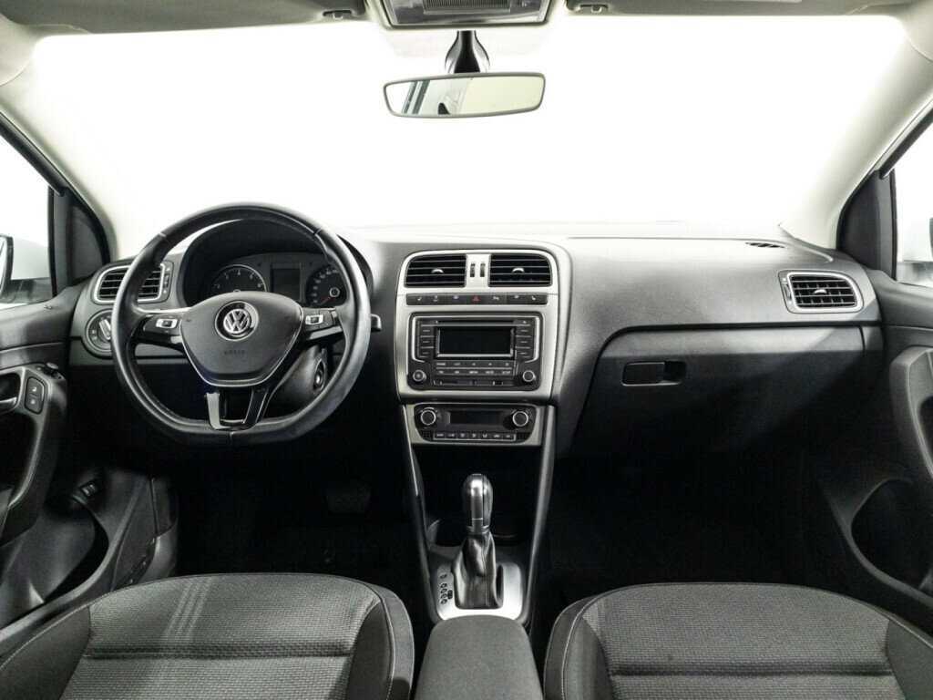 Купить Volkswagen Polo с пробегом. Фото: #12