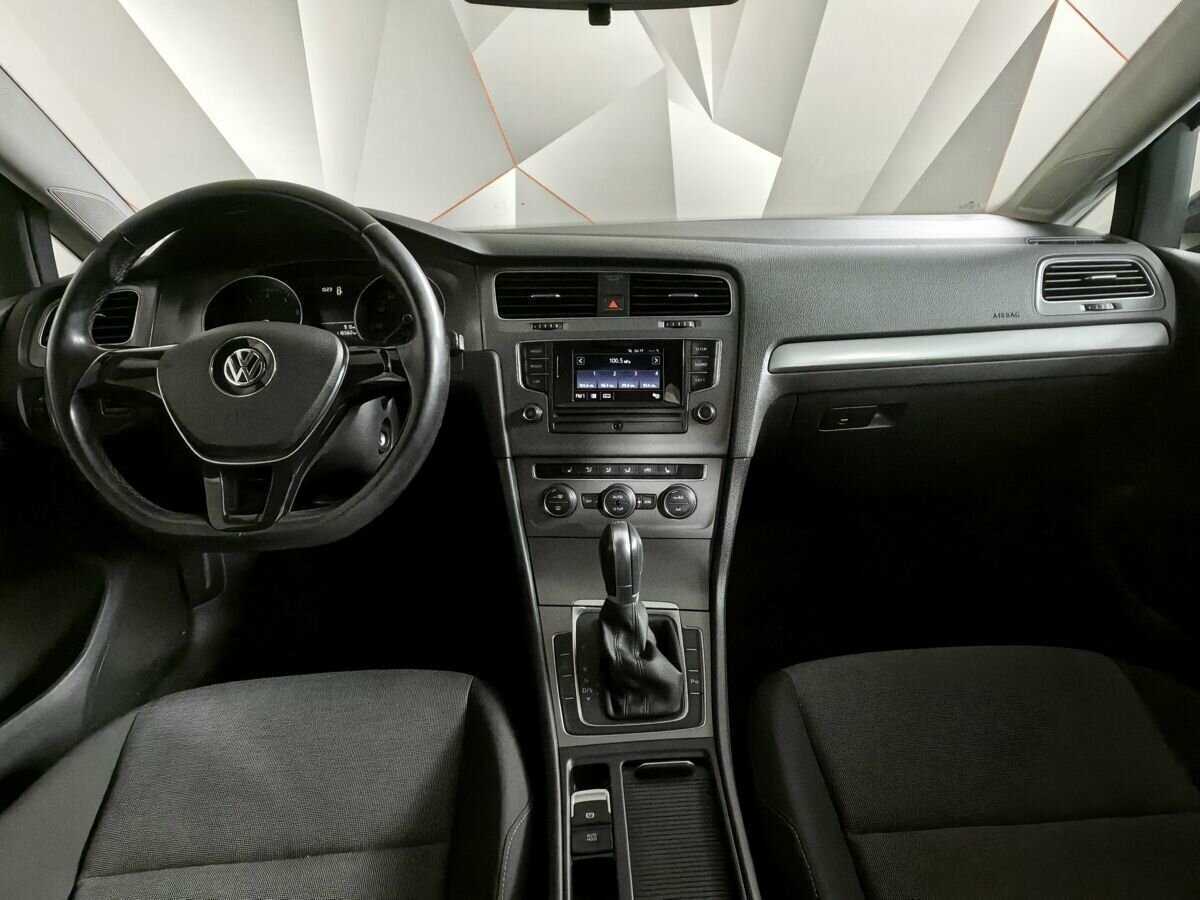 Купить Volkswagen Golf с пробегом. Фото: #9